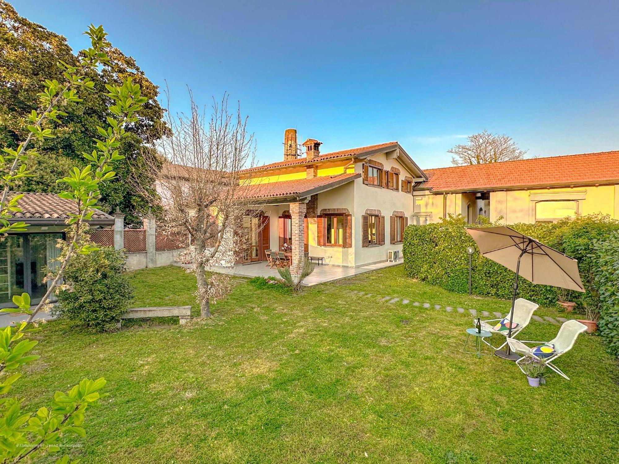 Villa Corelli - Parking And Exclusive Garden - Milan — Foto 2